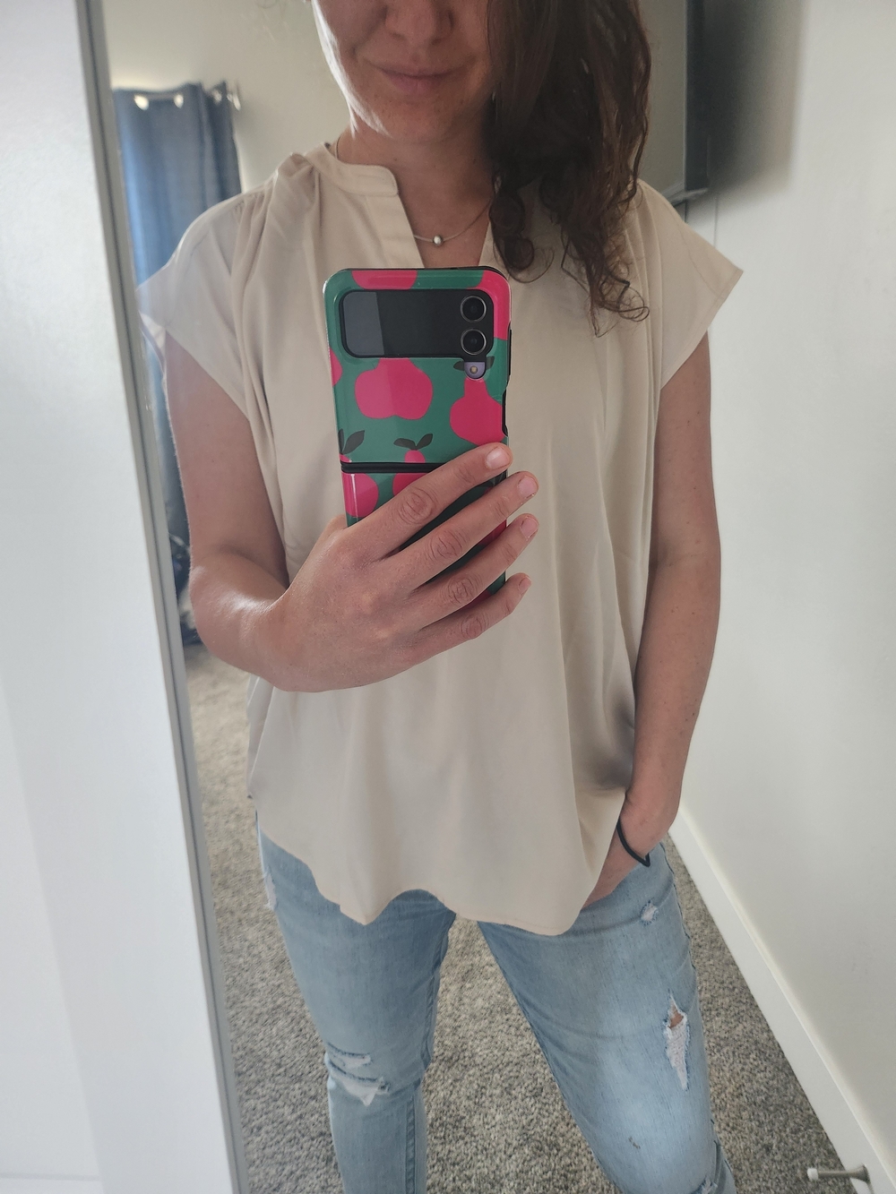 NWT Banana Republic Women's Size L V-Neck Cream Top